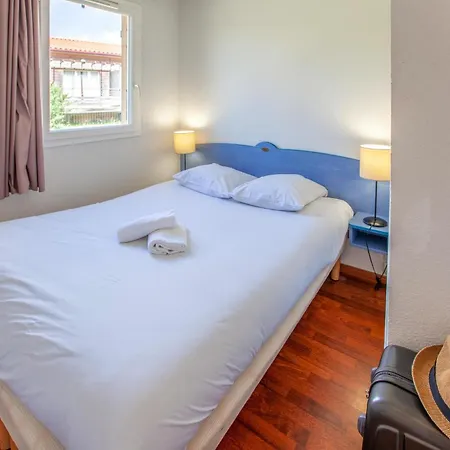 1 Bedroom In * Cassen